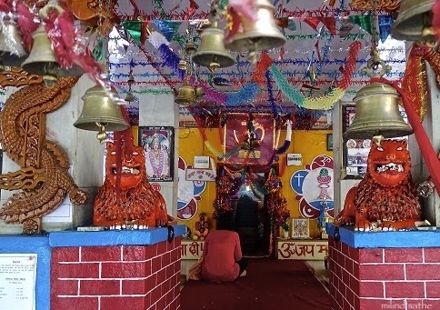 Highway temple in Himachal