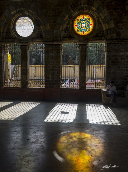 Magical light at CST, Mumbai