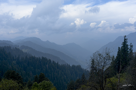 Mountains near Jalori Pass